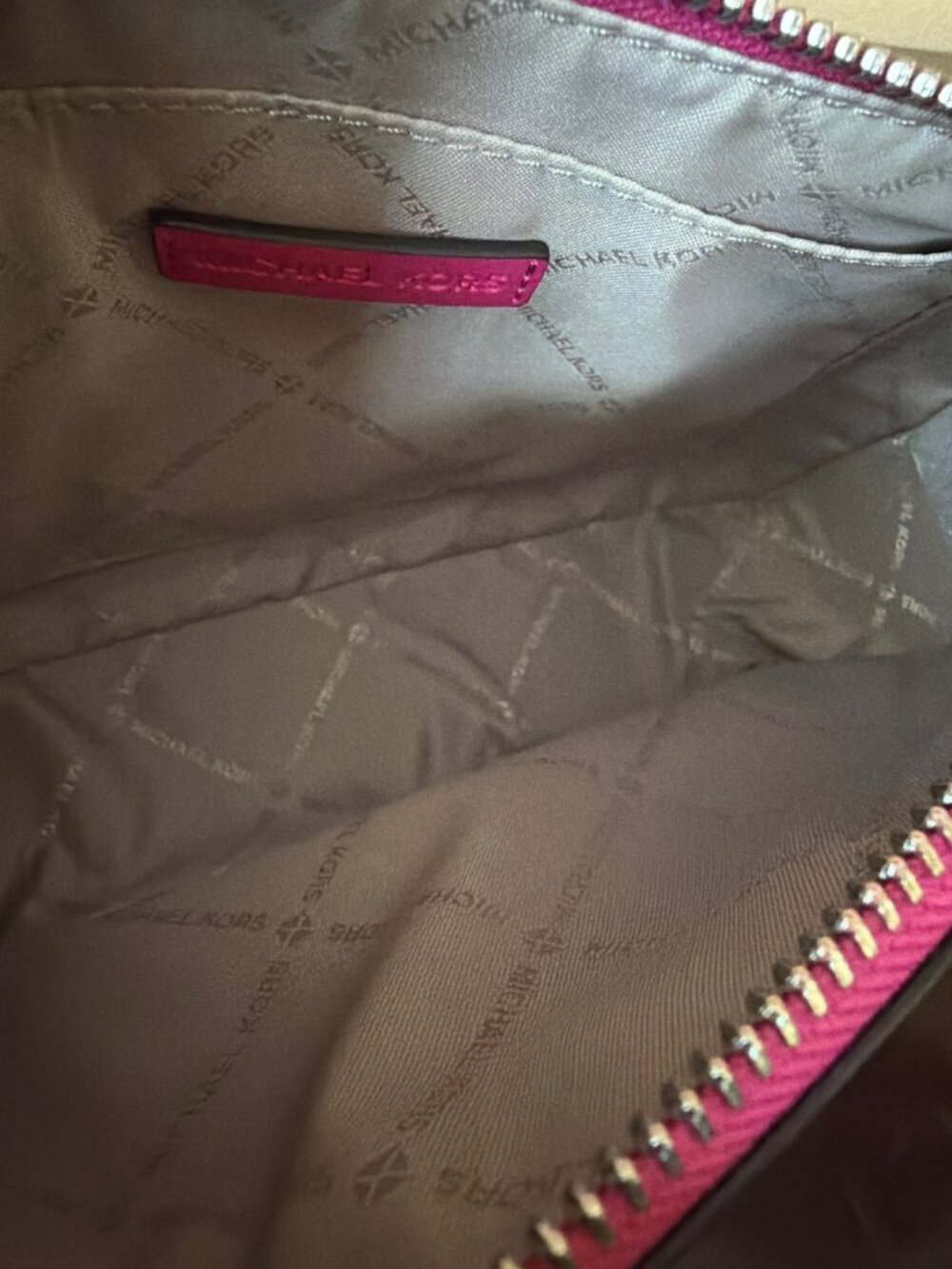 Michael Kors Pink Zebra Print Crossbody Purse 3-Pc Coin Earbud Set - Like New - Picture 4 of 16